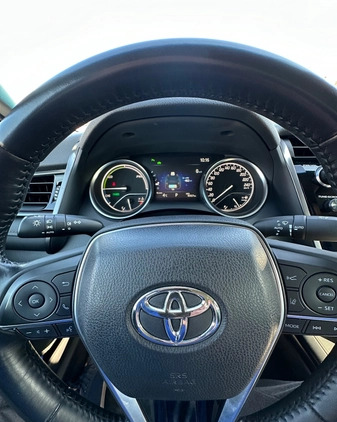 Toyota Camry cena 109900 przebieg: 85000, rok produkcji 2019 z Sierpc małe 191